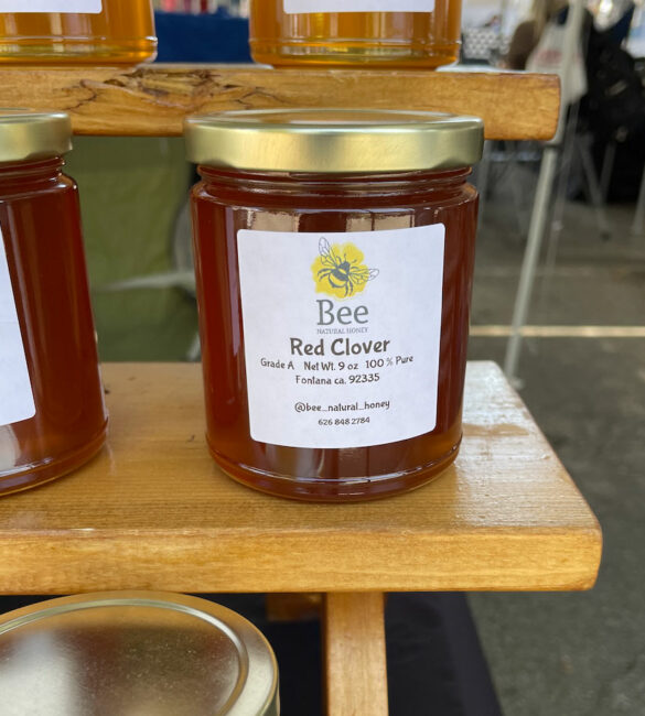 red_clover-bee_natural_honey red_clover-bee_natural_honey